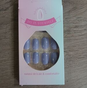 Hand Crafted Purple Nail Kit